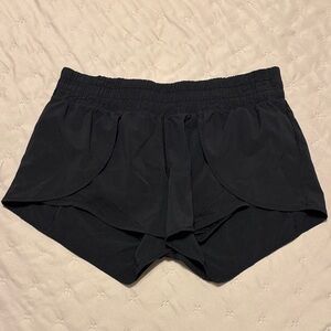 lululemon athletica Black Athletic Shorts low rise 2.5”